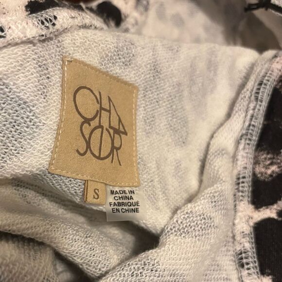 NEW Chaser Cross Back Animal Print Leopard Sweatshirt Top Size Small Comfy Cozy - Picture 6 of 6